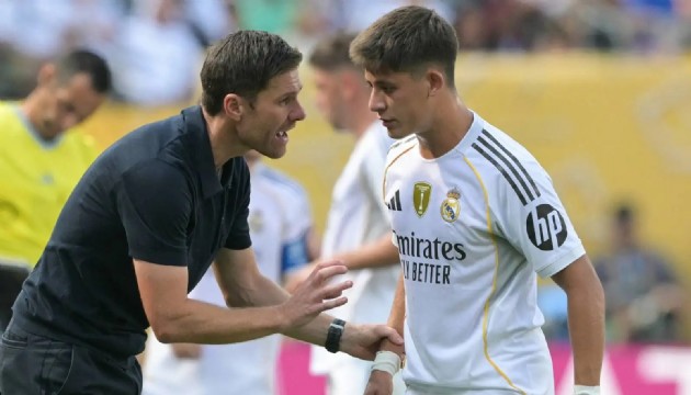 Real Madrid'de Alonso d�nemi sona erdi: Yeni hoca hemen duyuruldu