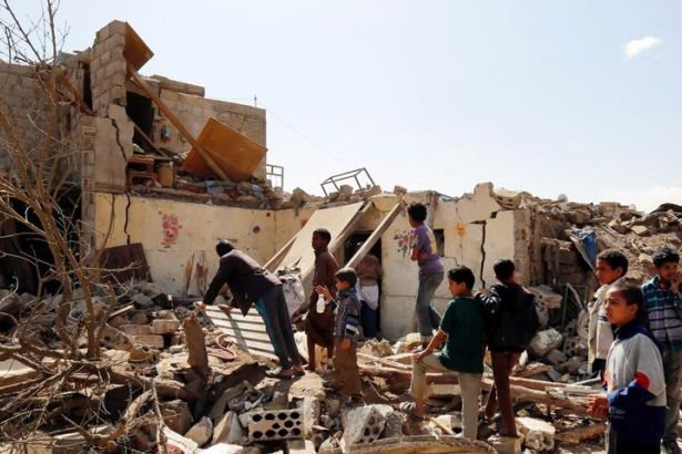 Suudiler Yemen de pazar yerini vurdu, 14 ölü