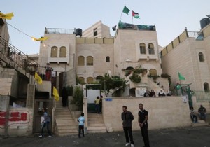Yahudi yerleşimciler Doğu Kudüs te 2 binaya el koydu!