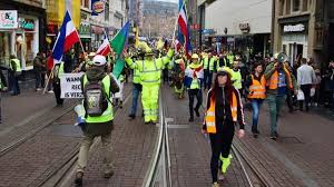 Hollanda da sarı yelekliler 19 uncu kez hükümeti protesto etti