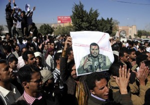 Yemen-Sana da Husiler göstericilere saldırdı!