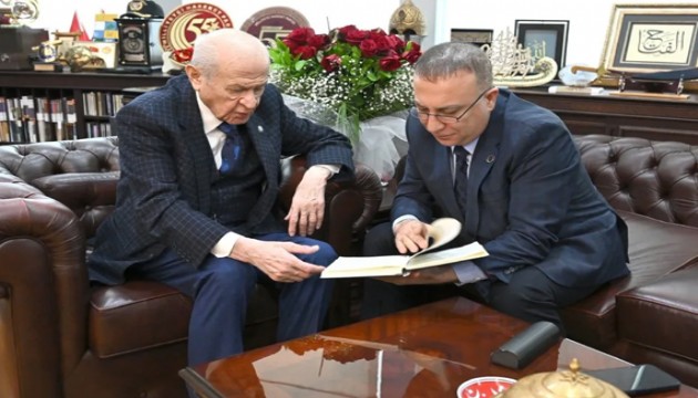 �stifa eden �zzet Ulvi Y�nter'den Bah�eli payla��m�: 'Allah ba��m�zdan eksik etmesin'