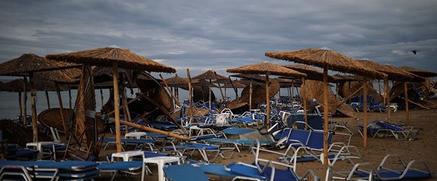 Yunanistan da fırtına çıktı: 6 ölü