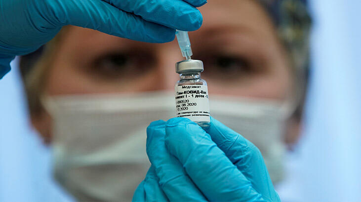Rusya ikinci koronavirüs aşısı için tarih verdi