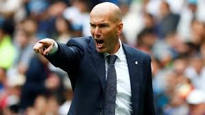 Real Madrid de Zidane ın koltuğu sallanıyor