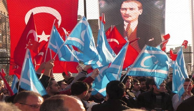 Türkmenlere Kanada’dan destek
