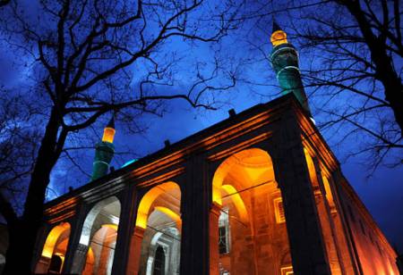 Yıldırım Camii, Sabahın İlk Işıklarında Ayrı Güzel - 3. fotoğraf