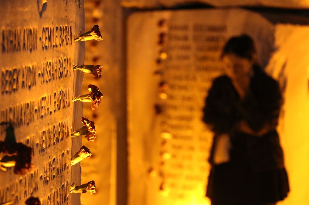 17 Ağustos depreminin yıl dönümünde hayatını kaybedenler törenle anıldı - 14. fotoğraf