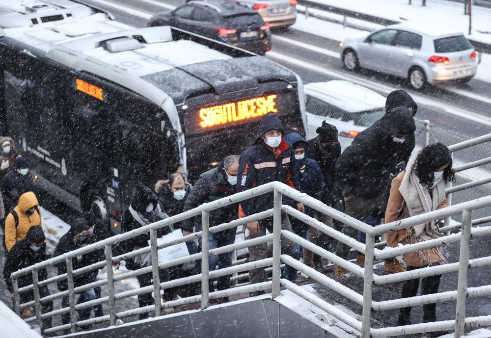İstanbul'da kar yağışı yeniden etkisini artırdı - 16. fotoğraf