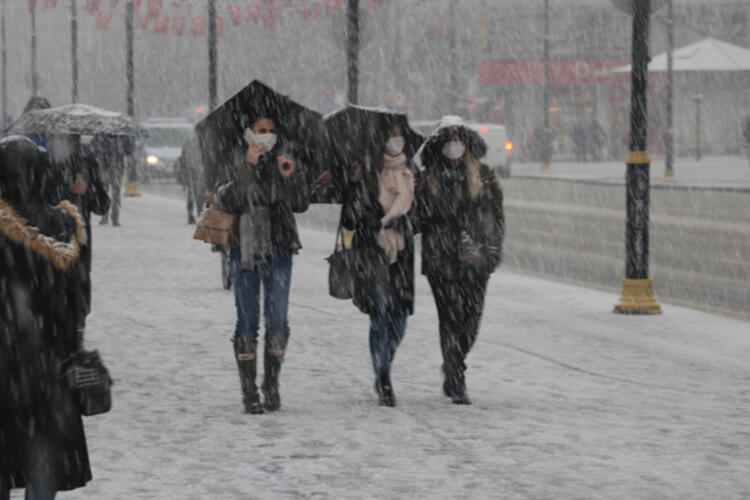 Meteoroloji tarih verdi! İstanbul'a kar geri dönüyor - 10. fotoğraf