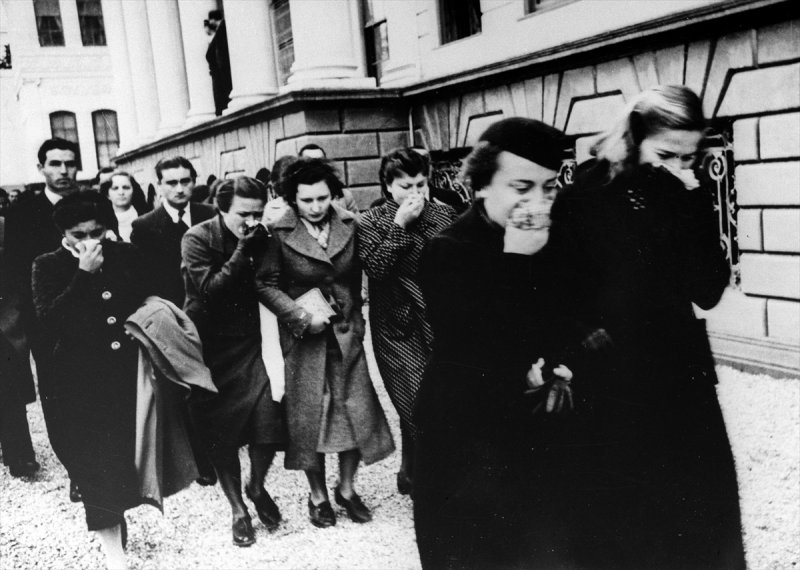 10 kasım 1938 Gününe ait Ulu Önder'in cenazesinden tarihe tanıklık eden fotoğraflar! - 3. fotoğraf