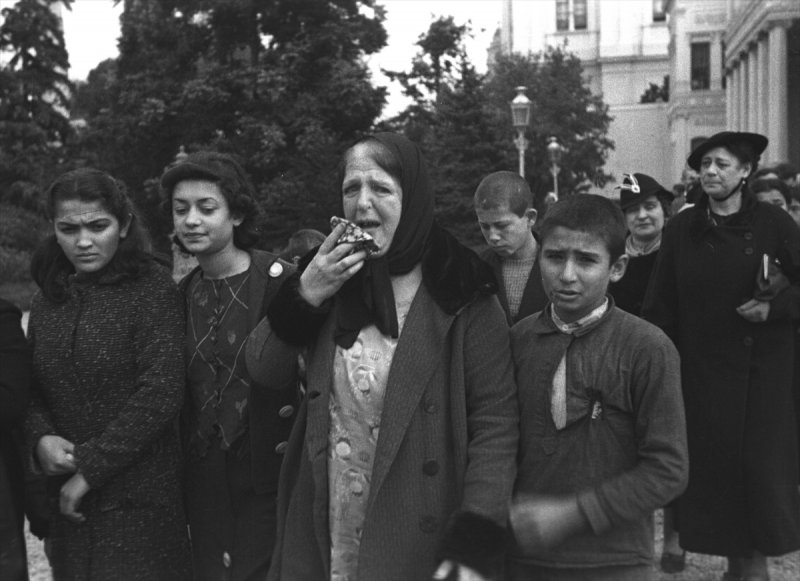 10 kasım 1938 Gününe ait Ulu Önder'in cenazesinden tarihe tanıklık eden fotoğraflar! - 4. fotoğraf