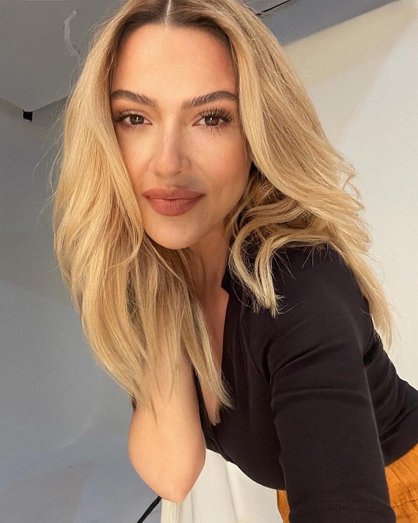 Ünlü şarkıcı Hadise rekor kırdı! Yeni albümü siparişlere doyamadı - 10. fotoğraf