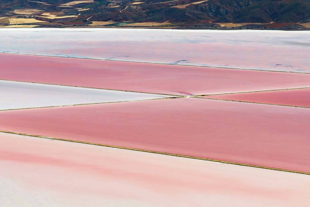 Tuz Gölü, yaz sıcaklıklarının etkisiyle pembeye dönüştü - 5. fotoğraf