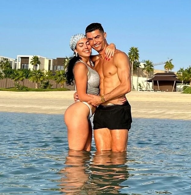 Cristiano Ronaldo ve Georgina Rodriguez'in nikah görüntüleri yayımlandı - 7. fotoğraf