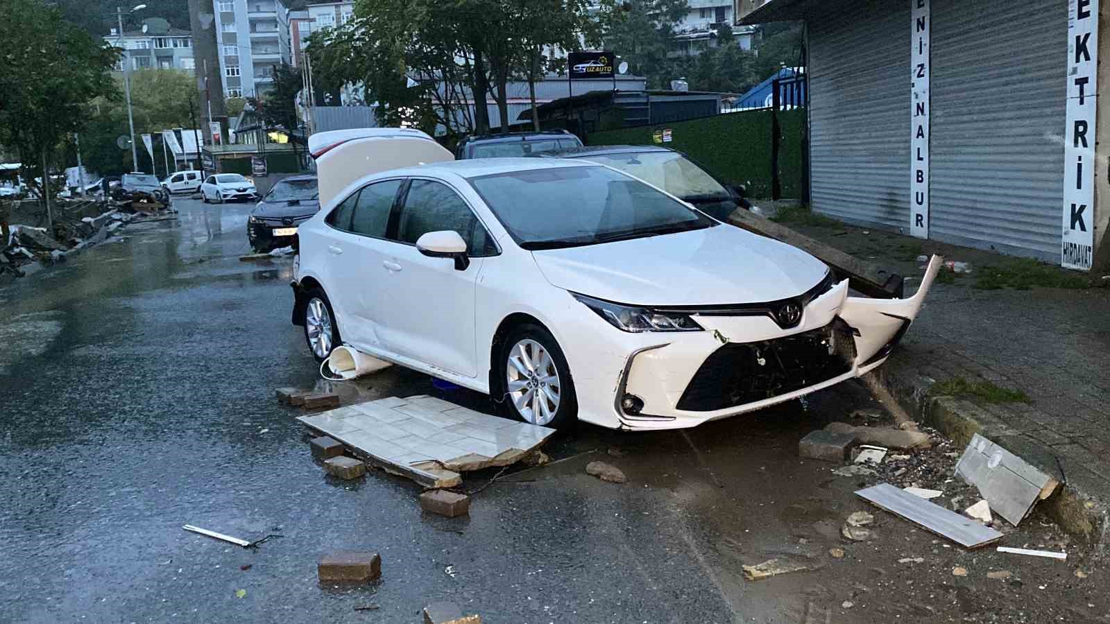 Bilanço ağır! Felaketin boyutu gün ağarınca ortaya çıktı - 2. fotoğraf