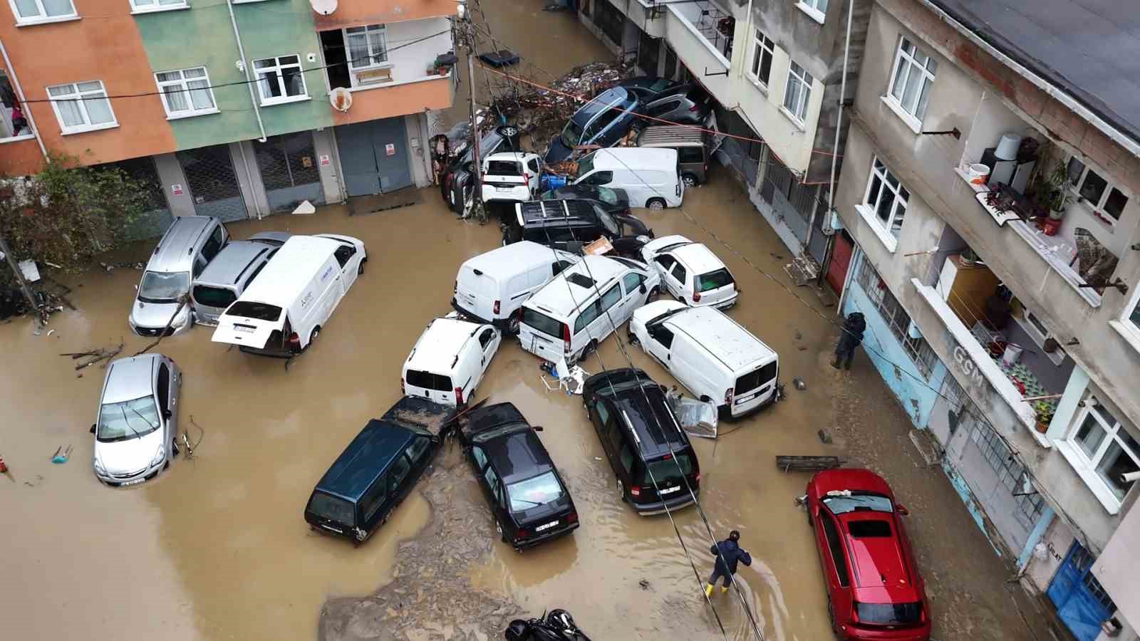 Bilanço ağır! Felaketin boyutu gün ağarınca ortaya çıktı - 4. fotoğraf
