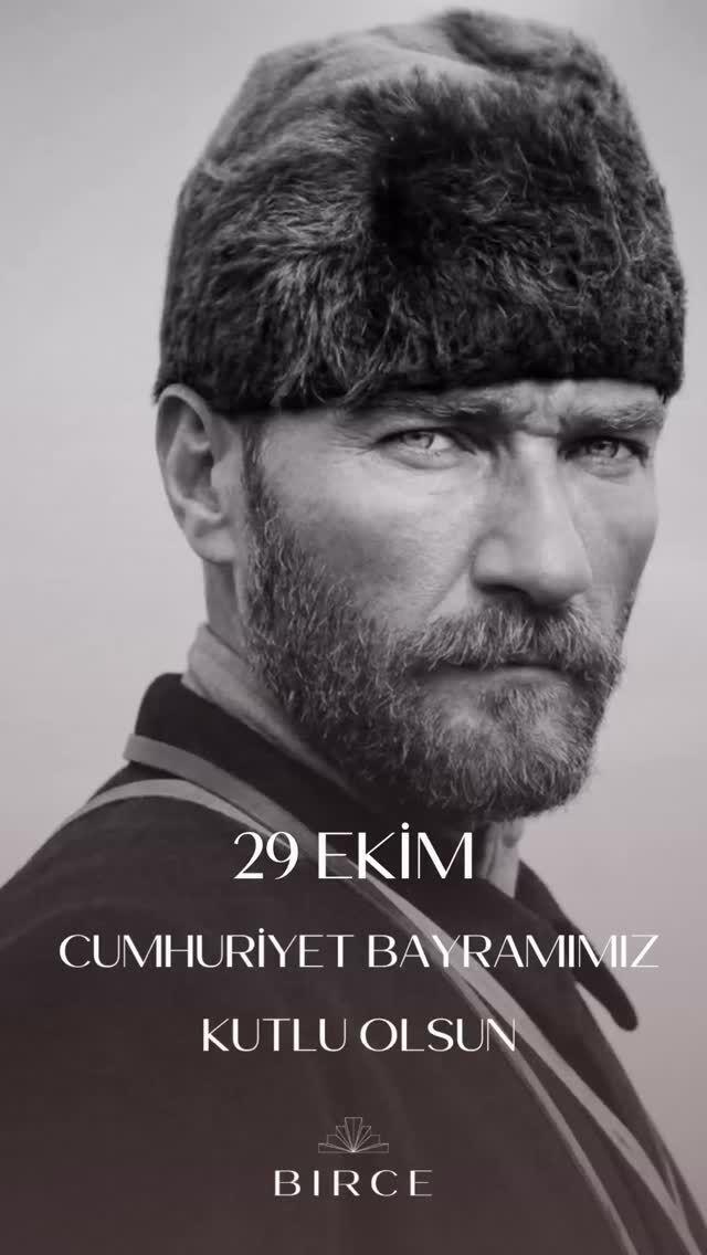 Ünlülerden 29 Ekim Cumhuriyet Bayramı paylaşımları - 3. fotoğraf