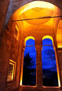 Yıldırım Camii, Sabahın İlk Işıklarında Ayrı Güzel - 4. fotoğraf