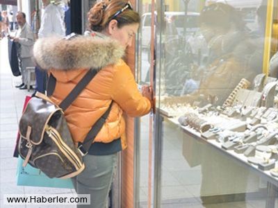 Aşkın Nur Yengi 'Yakından bakın bakalım estetik var mı?' - 7. fotoğraf