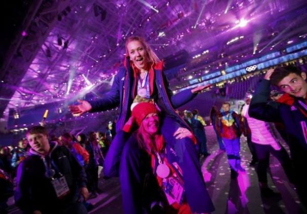 Soçi Kış Olimpiyat Oyunları'nda muhteşem kapanış - 167. fotoğraf