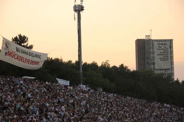 ODTÜ Mezuniyet Törenine Gezi Parkı Damgası - 25. fotoğraf