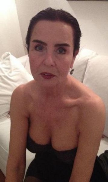 Fatma Girik'in 71 Yaş Güzelliğle Dikkat Çekiyor! - 2. fotoğraf