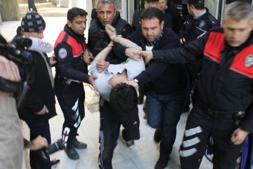 Kız arkadaşının terk ettiği madde bağımlısı genç dehşet saçtı - 7. fotoğraf
