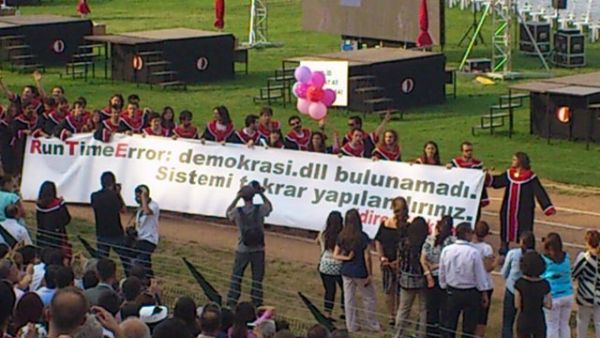 ODTÜ Mezuniyet Törenine Gezi Parkı Damgası - 4. fotoğraf
