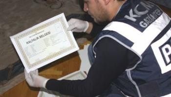 ŞOKE EDEN OLAY TRABZON'DA YAŞANDI! TAM 20 YIL BU ŞEKİLDE DERSE GİRDİ KİMSE FARK ETMEDİ! - 2. fotoğraf