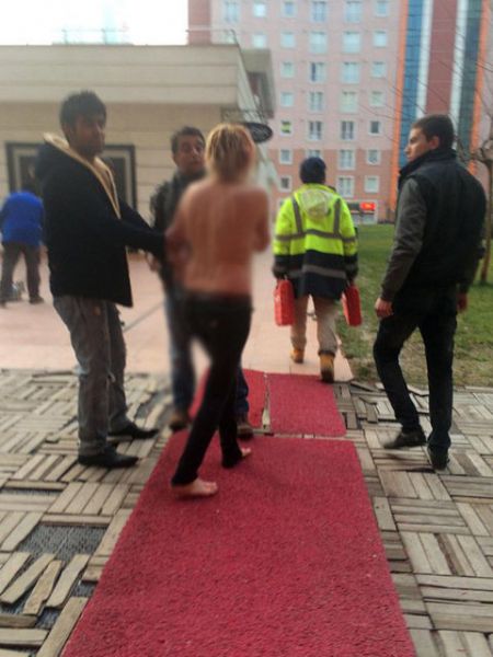 Kanlar içinde Rus kadının çığlıklarıyla uyandılar - 5. fotoğraf