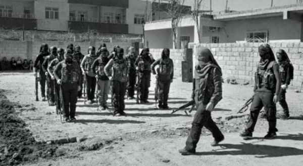 PKK'lıların arasına sızdı, bu fotoğrafları çekti!  - 1. fotoğraf