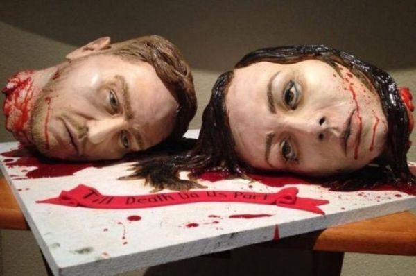 DOĞUM GÜNÜNDE HAYATININ ŞOKUNU YAŞADI! PASTAYI GÖRÜNCE HEPSİ TUVALETE KAÇTI! - 3. fotoğraf