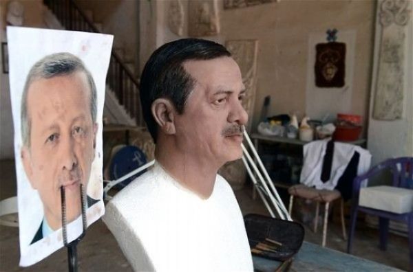 Topladığı saçlarla Cumhurbaşkanı'nın heykelini yaptı - 9. fotoğraf
