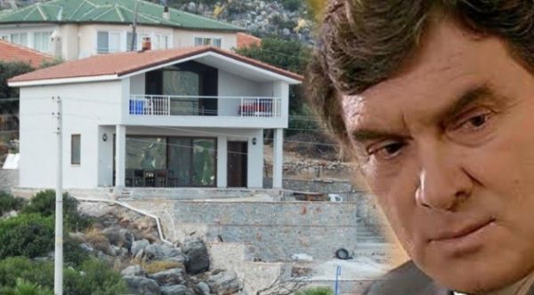 BİR ZAMANLAR EN ÖNEMLİ JÖNLERİN BAŞINDAYDI... TARIK TARCAN ARTIK YÜRÜYEMEYECEK HALDE!    - 3. fotoğraf