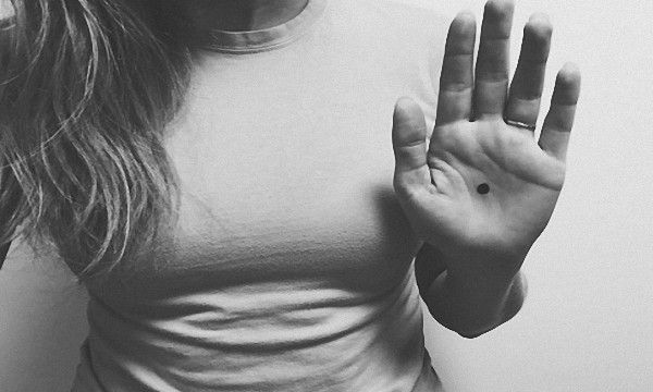 AVUÇ İÇİNE SİYAH NOKTA NE ANLAMA GELİYOR!  ÖĞRENİNCE AĞZINIZ AÇIK KALACAK! - 6. fotoğraf