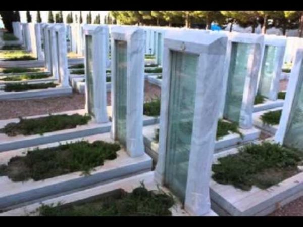 ŞEHİT MEZARINI KAZIP SOYMAYA ÇALIŞTILAR AMA ÖYLE BİR ŞEY OLDU Kİ... GÖRENLERİN DİLİ TUTULDU! - 4. fotoğraf