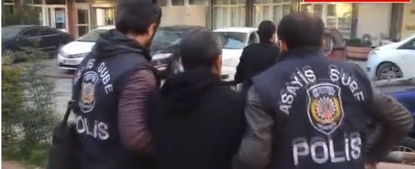 11 YILLIK KOCASININ ASLINDA KİM OLDUĞUNU ÖĞRENEN KADIN YIKILDI... - 4. fotoğraf