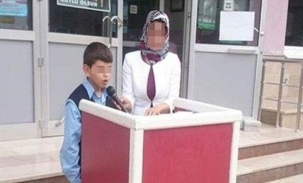 ŞOKE EDEN OLAY TRABZON'DA YAŞANDI! TAM 20 YIL BU ŞEKİLDE DERSE GİRDİ KİMSE FARK ETMEDİ! - 3. fotoğraf