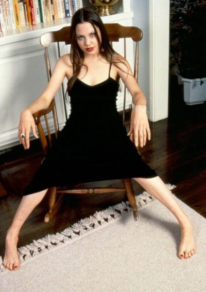 Angelina Jolie'nin Hiç Görmediğiniz Fotoğrafları - 10. fotoğraf