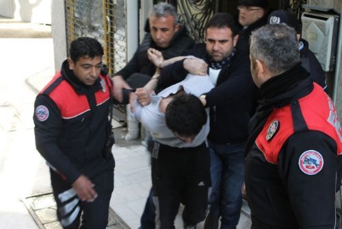 Kız arkadaşının terk ettiği madde bağımlısı genç dehşet saçtı - 6. fotoğraf