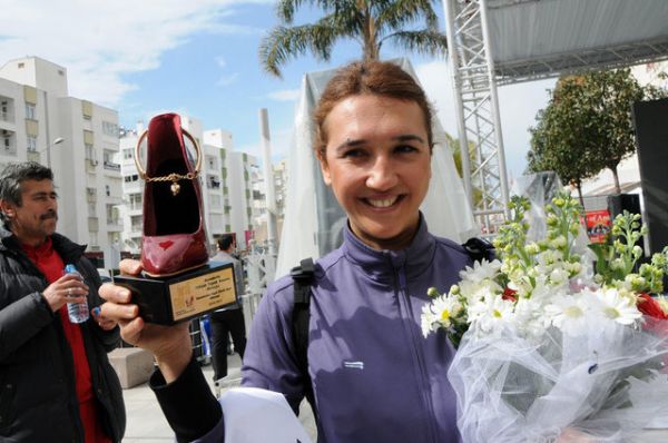 Runatolia Maratonu ‘Yüksek Topuk’ Yarışıyla Başladı... - 3. fotoğraf