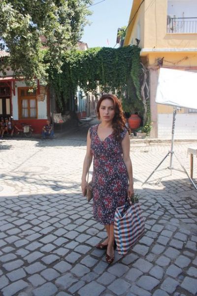 Ayça Bingöl birbirinden güzel pozları... - 19. fotoğraf