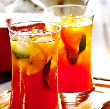 4 LİTRE ÇAY İÇTİ VE BAKIN NE HALE GELDİ! KENDİNE YAPTIĞINA BAKIN! - 2. fotoğraf