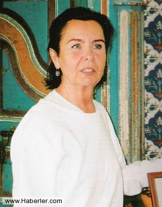 Fatma Girik'in 71 Yaş Güzelliğle Dikkat Çekiyor! - 16. fotoğraf