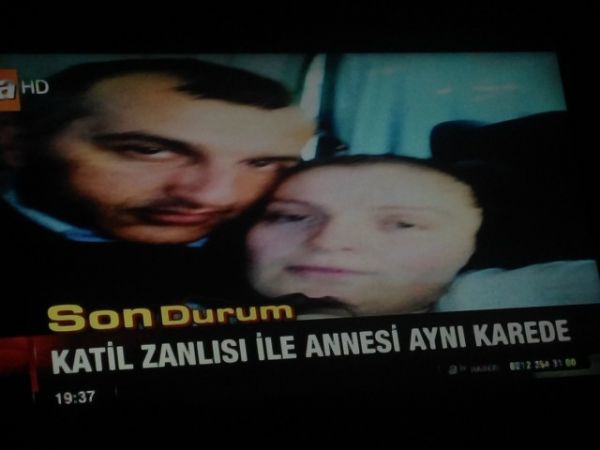 BERATCAN’IN ANNESİNİN SEVGİLİSİYLE FOTOĞRAFLARI ORTAYA ÇIKTI! POLİSLER CEP TELEFONUNDAN ELE GEÇİRDİ! - 2. fotoğraf