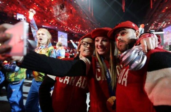 Soçi Kış Olimpiyat Oyunları'nda muhteşem kapanış - 92. fotoğraf