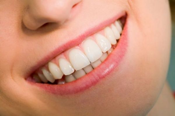 Bembeyaz Dişlere Sahip Olmak İstiyorsanız Bunu Yapın! - 7. fotoğraf