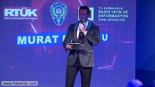 Demet Akalın'ın Firikik Mücadelesi;Törene Damgasını Vurdu! - 10. fotoğraf