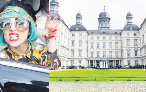 Lady Gaga'ya Şok..! Otelde İstenmedi..! - 3. fotoğraf